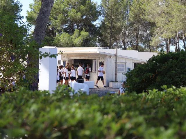 Students at the campus snack shack