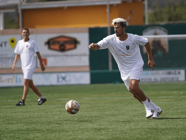 Dominik Braunsteiner running onto the ball
