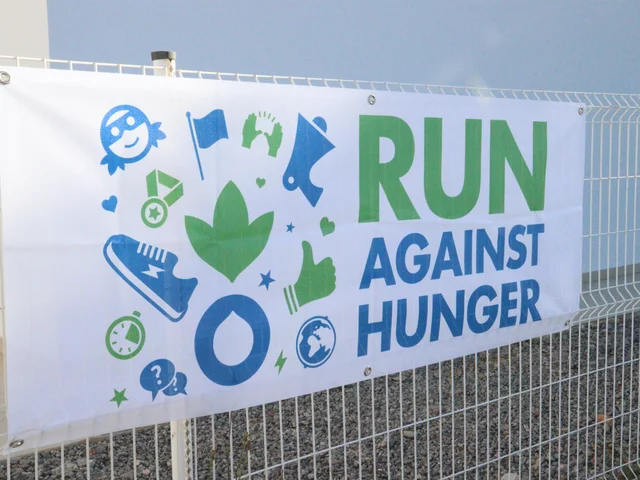 Students running the Race Against Hunger